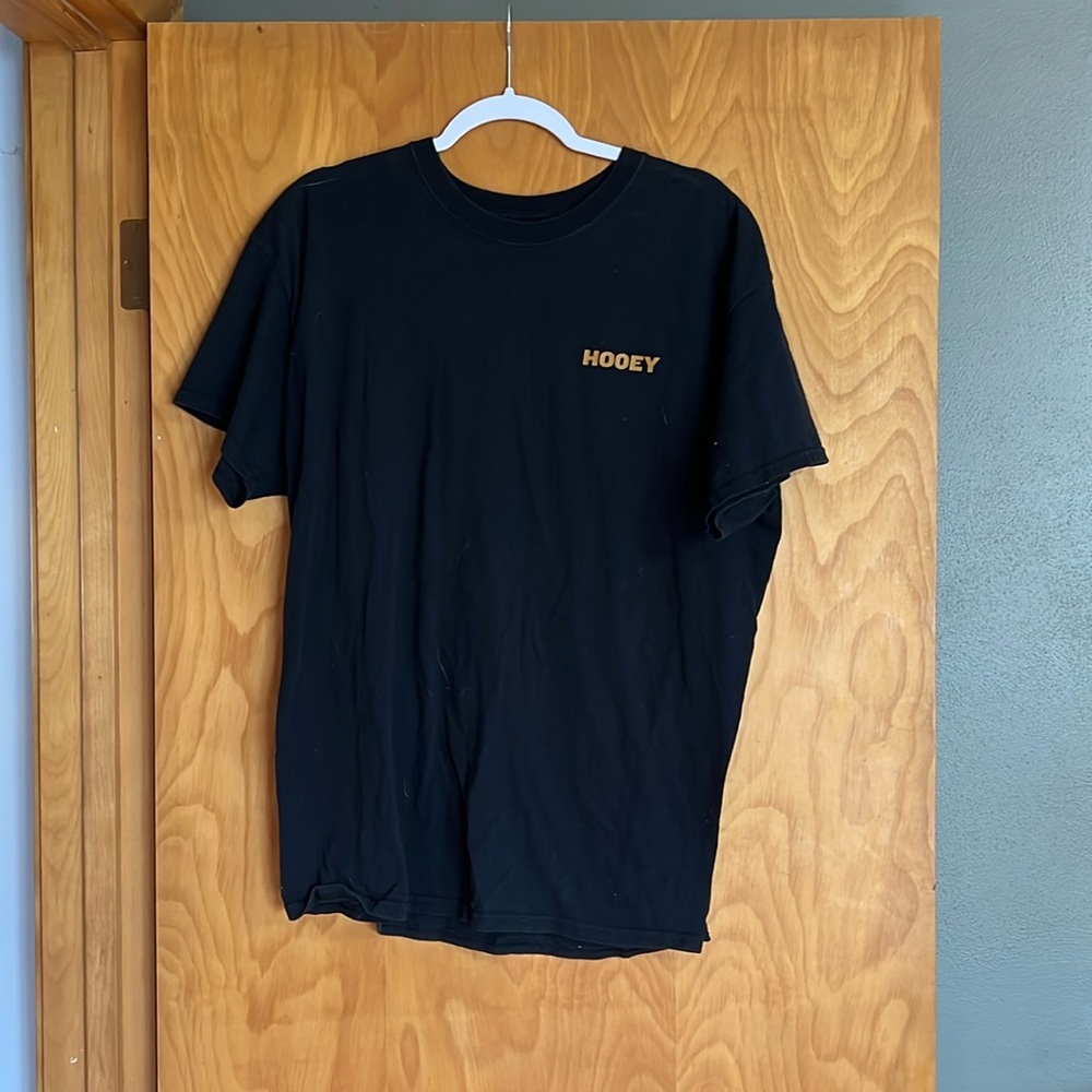 Hooey Black Tee. Size xl   Like new
